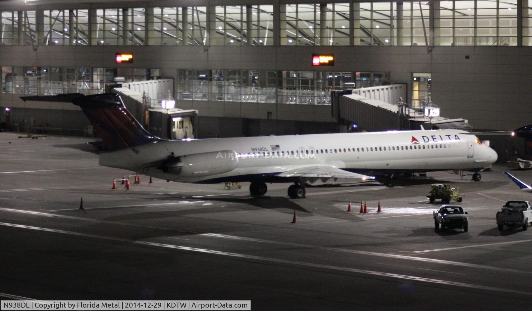 N938DL, 1989 McDonnell Douglas MD-88 C/N 49811, DTW spotting 2014