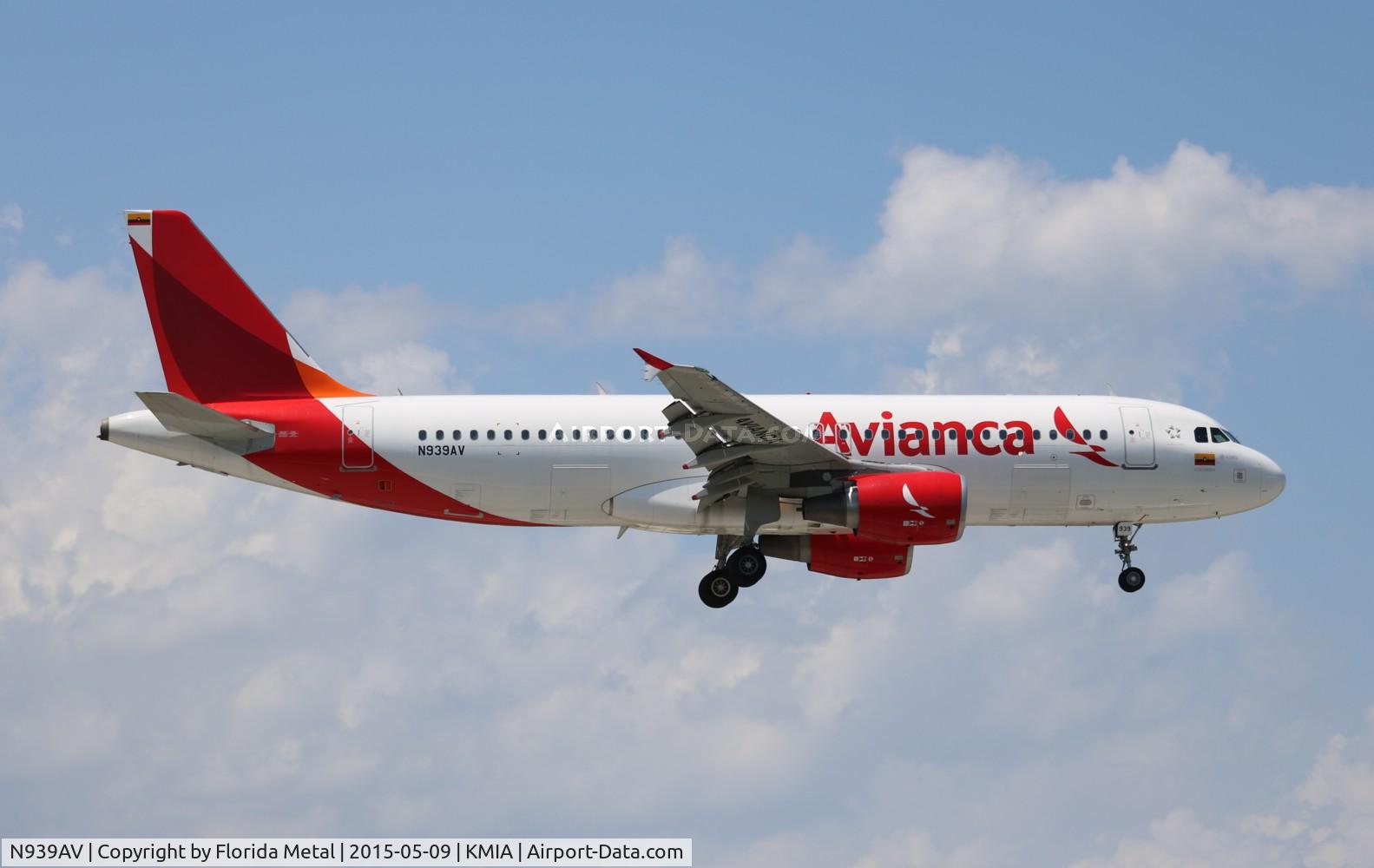 N939AV, 2011 Airbus A320-214 C/N 4939, MIA spotting 2015