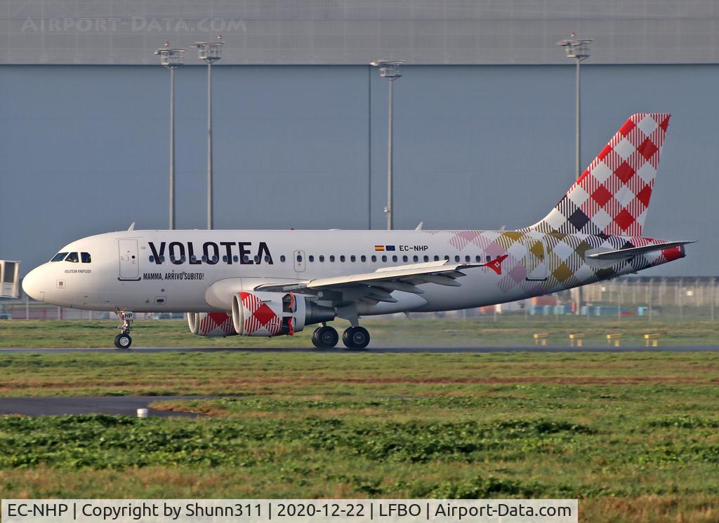 EC-NHP, 2006 Airbus A319-111 C/N 2870, Landing rwy 32R
