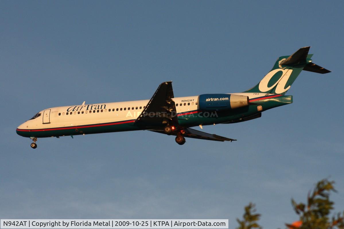 N942AT, 1999 Boeing 717-200 C/N 55005, TPA spotting 2009