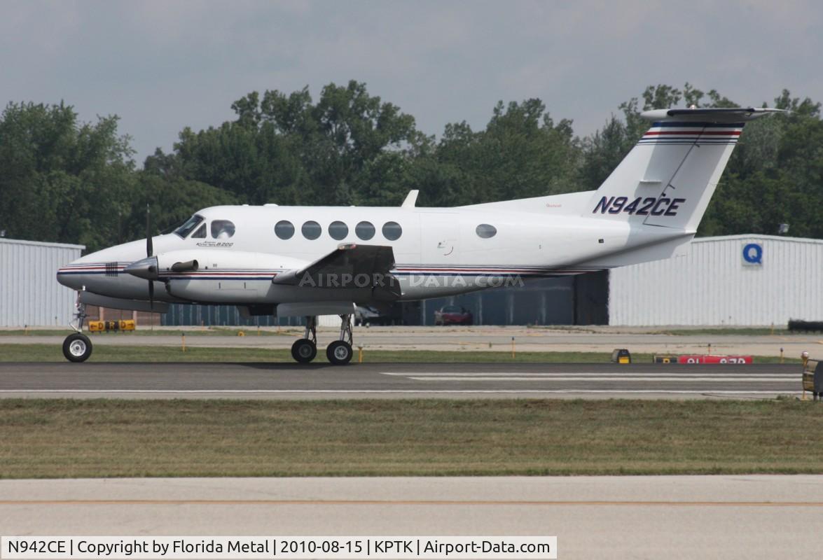 N942CE, 2000 Raytheon Aircraft Company B200 C/N BB-1731, PTK 2010