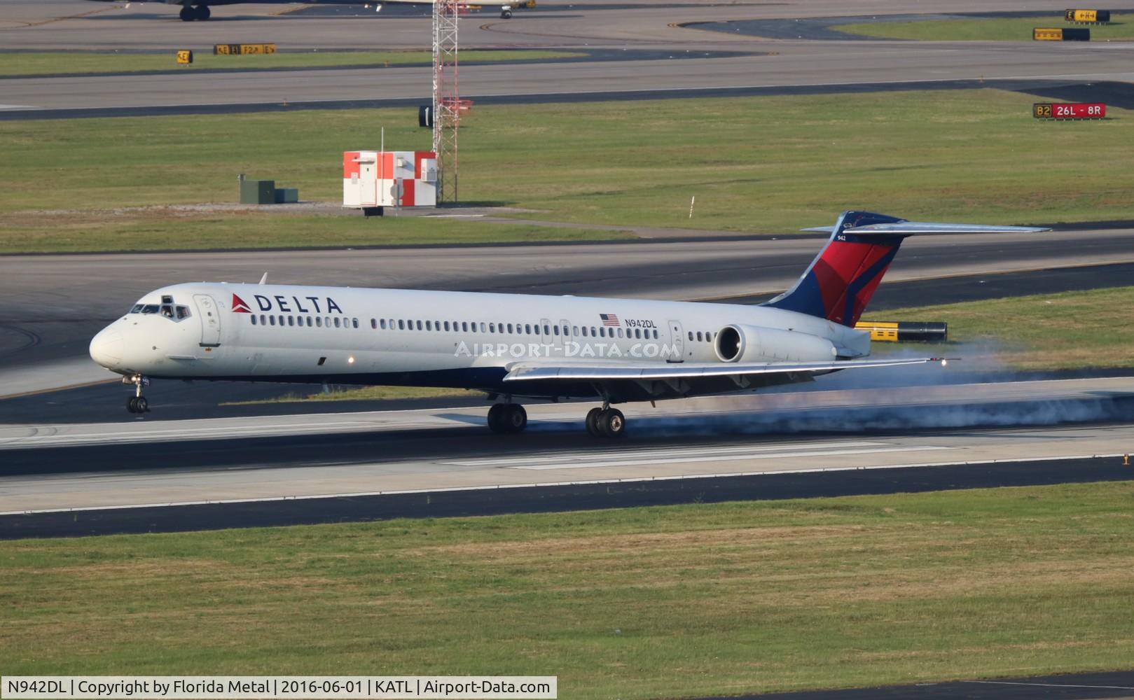 N942DL, 1989 McDonnell Douglas MD-88 C/N 49815, ATL spotting 2016