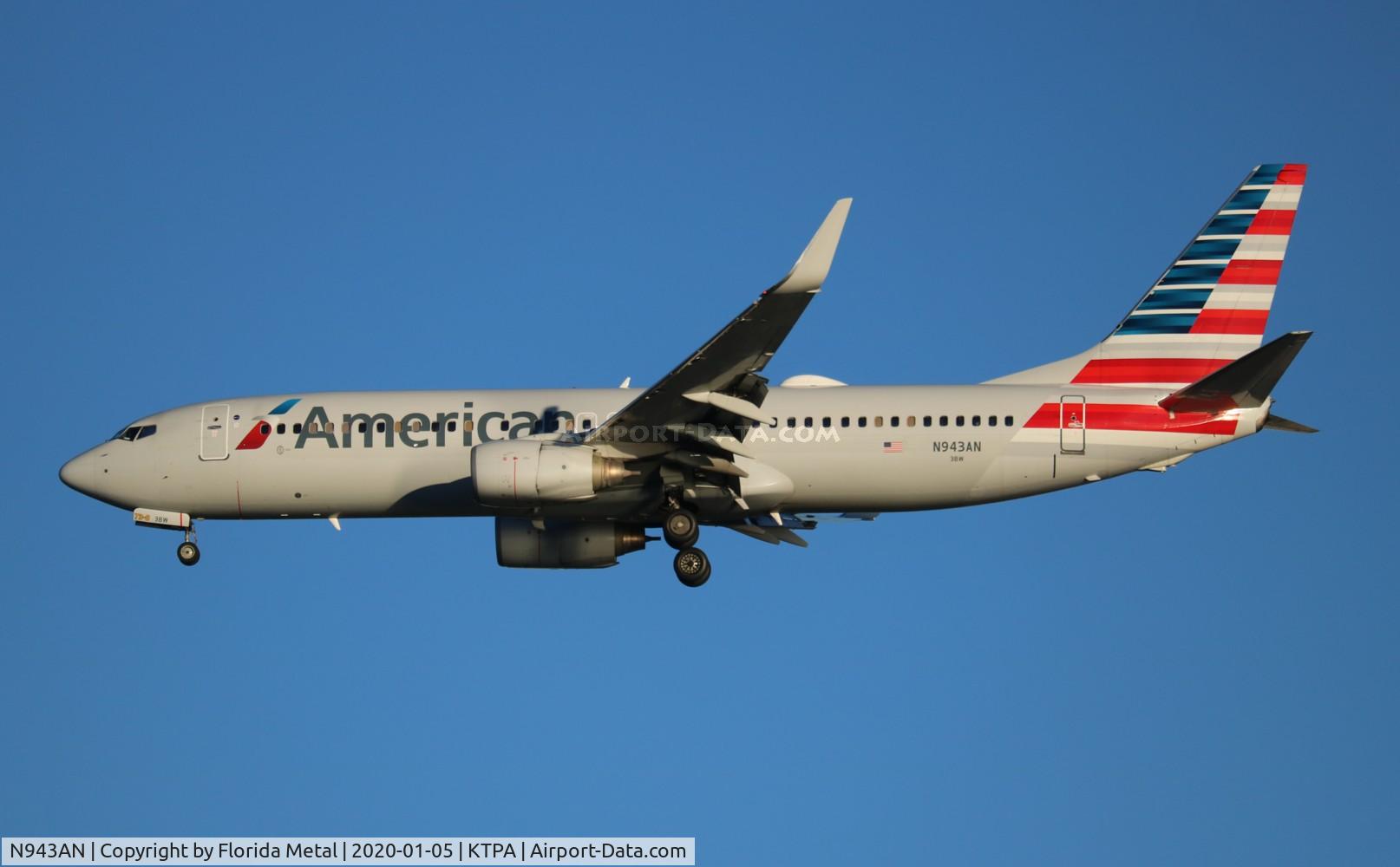 N943AN, 2000 Boeing 737-823 C/N 30599, TPA spotting 2020