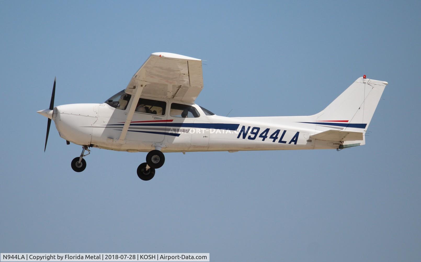 N944LA, 1998 Cessna 172R C/N 17280659, EAA OSH 2018