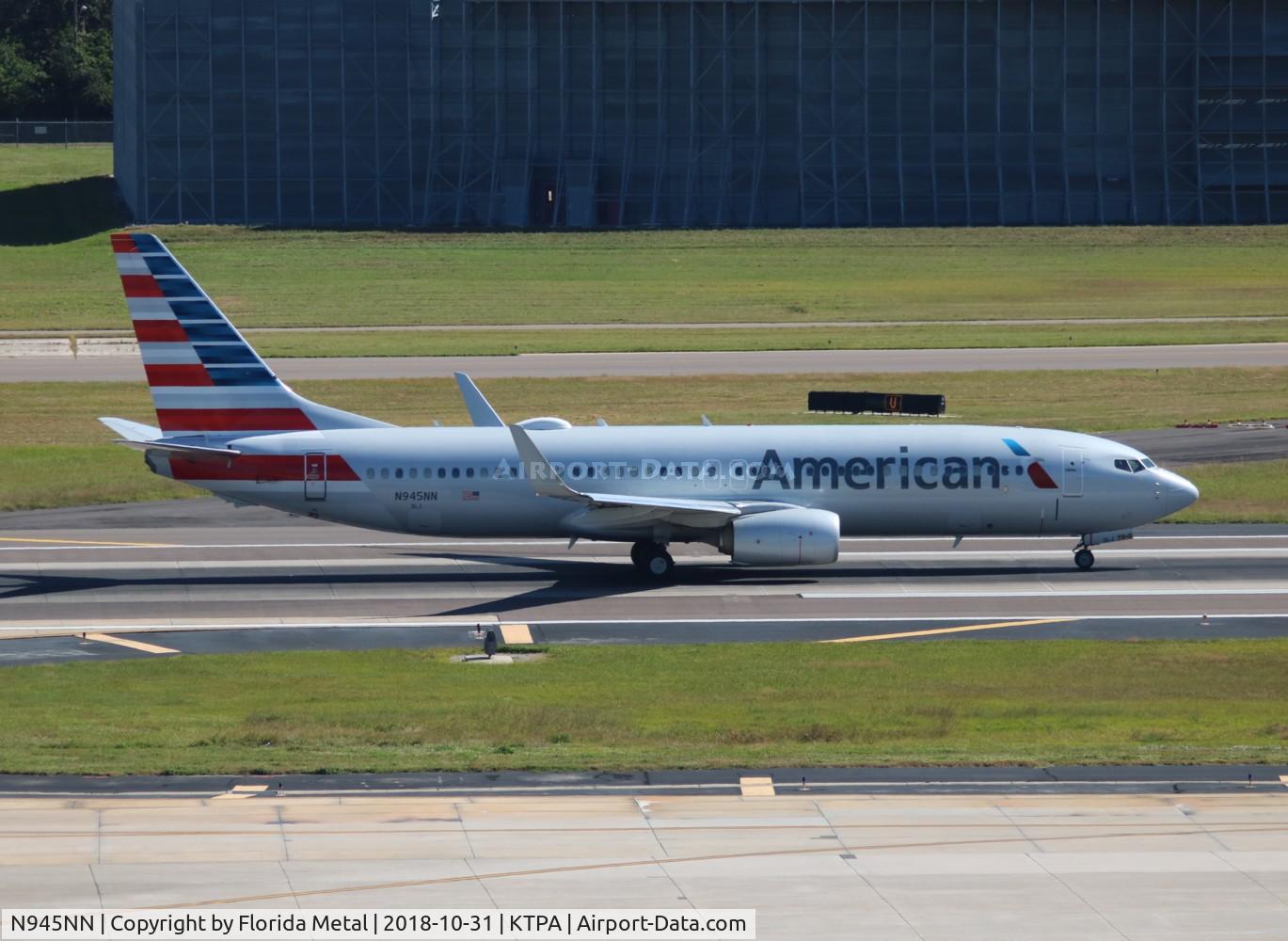 N945NN, 2014 Boeing 737-823 C/N 33233, TPA spotting 2018
