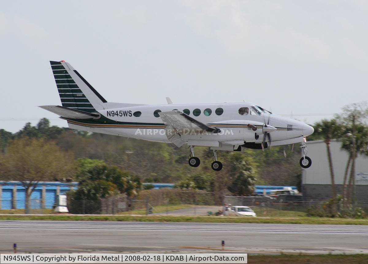 N945WS, 1972 Beech A100 King Air C/N B-94, DAB spotting 2008