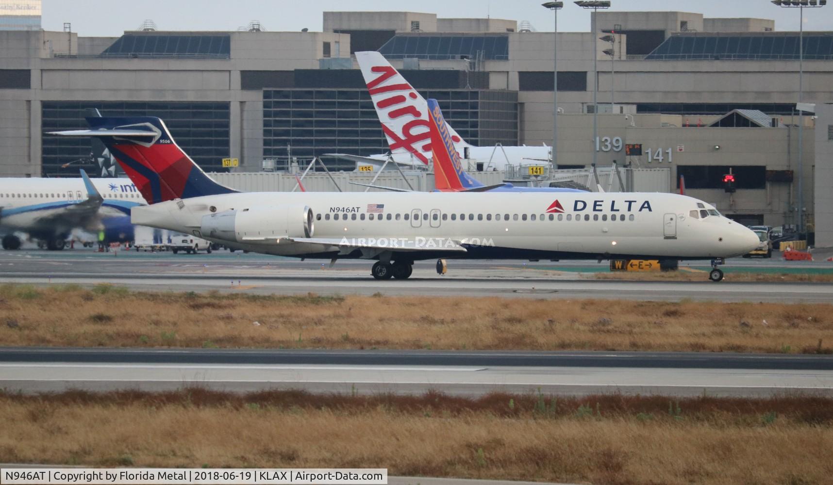 N946AT, 1999 Boeing 717-200 C/N 55009, LAX spotting 2018
