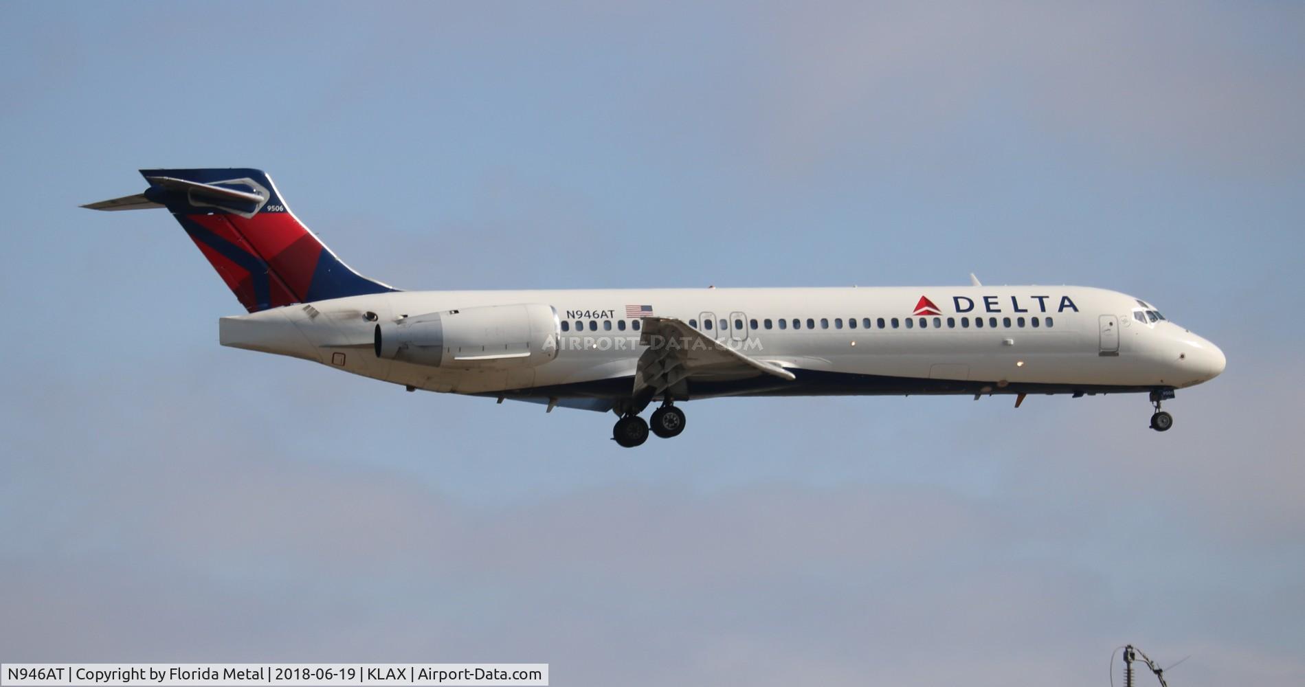 N946AT, 1999 Boeing 717-200 C/N 55009, LAX spotting 2018