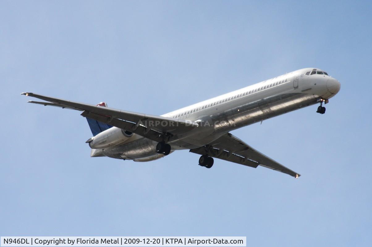 N946DL, 1989 McDonnell Douglas MD-88 C/N 49819, TPA spotting 2009