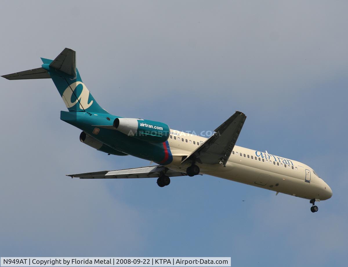 N949AT, 1999 Boeing 717-200 C/N 55003, TPA spotting 2008