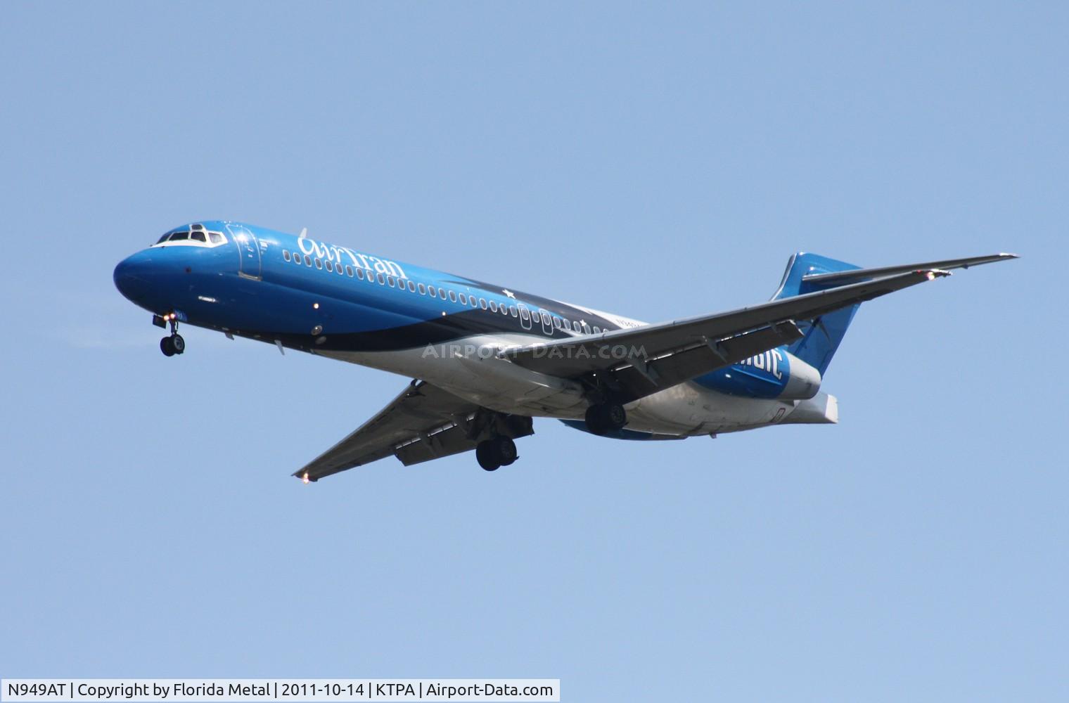 N949AT, 1999 Boeing 717-200 C/N 55003, TPA spotting 2011