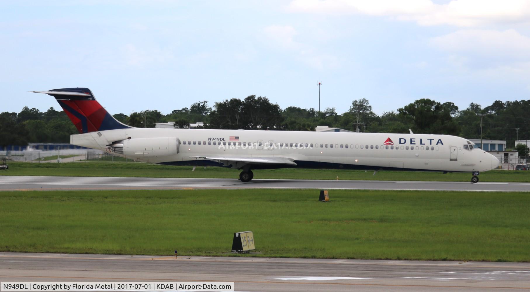 N949DL, 1990 McDonnell Douglas MD-88 C/N 49880, DAB spotting 2017