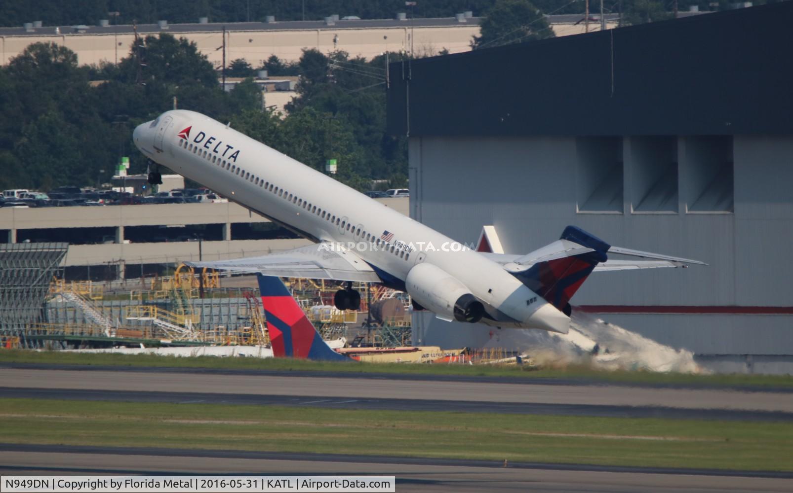 N949DN, 1997 McDonnell Douglas MD-90-30 C/N 53358, ATL spotting 2016