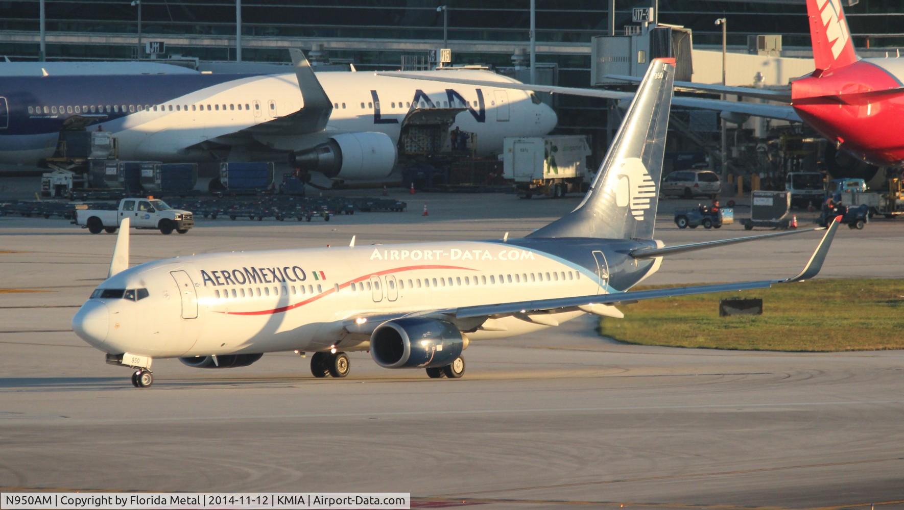 N950AM, 2006 Boeing 737-852 C/N 35115, MIA spotting 2014