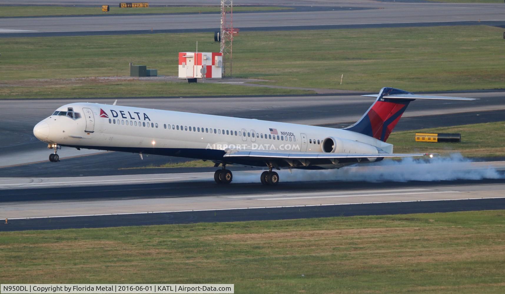 N950DL, 1990 McDonnell Douglas MD-88 C/N 49881, ATL spotting 2016