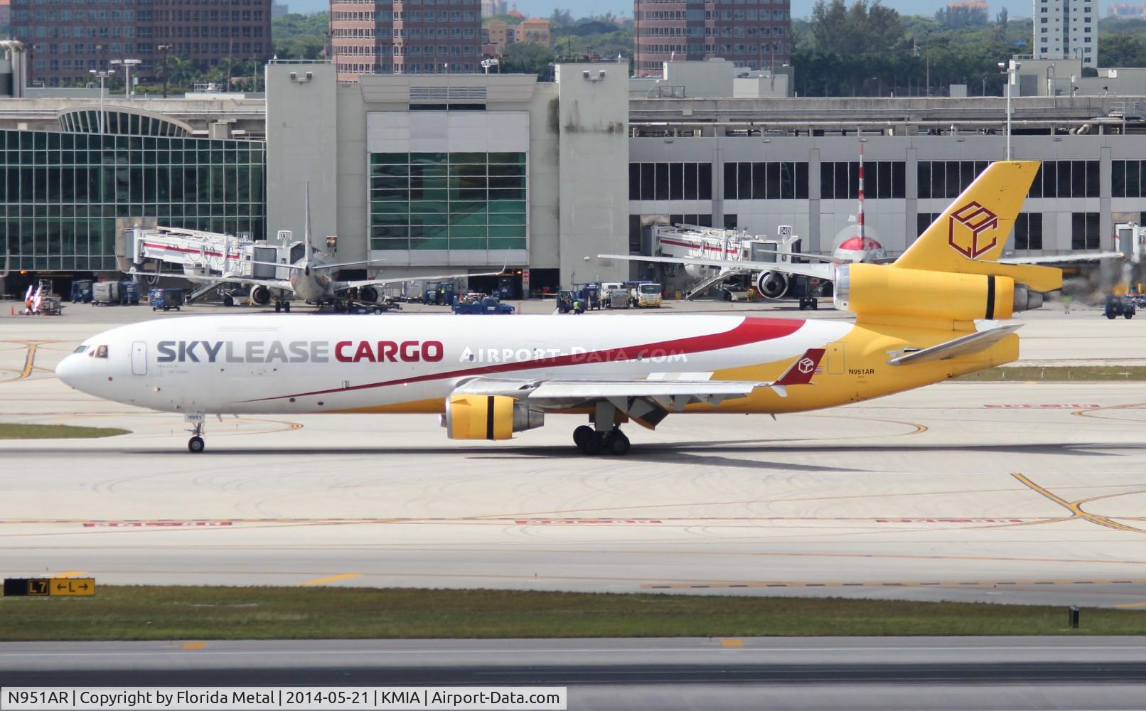 N951AR, 1991 McDonnell Douglas MD-11F C/N 48495, MIA spotting 2014