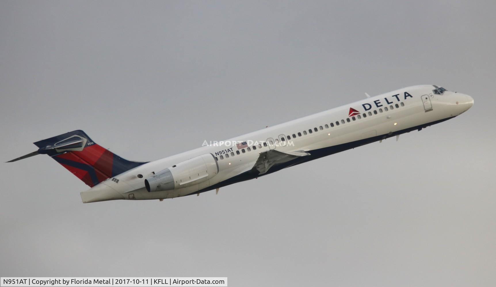 N951AT, 2000 Boeing 717-200 C/N 55013, FLL spotting 2017