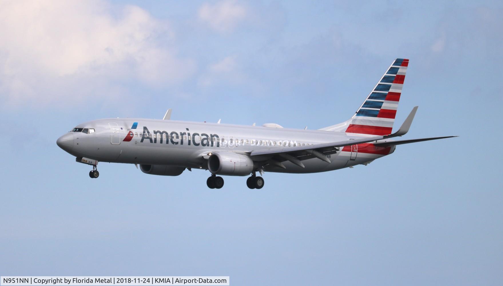 N951NN, 2014 Boeing 737-823 C/N 33327, MIA spotting 2018
