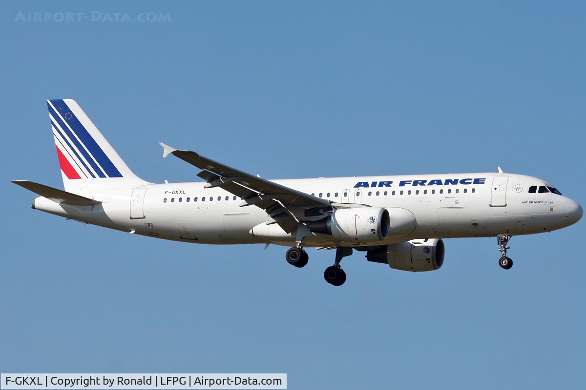 F-GKXL, 2006 Airbus A320-214 C/N 2705, at cdg