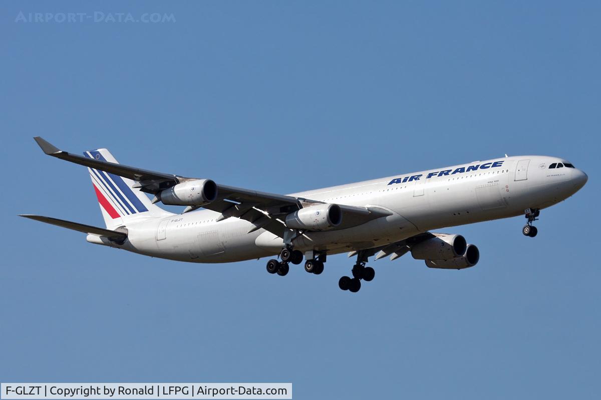 F-GLZT, 2000 Airbus A340-313X C/N 319, at cdg