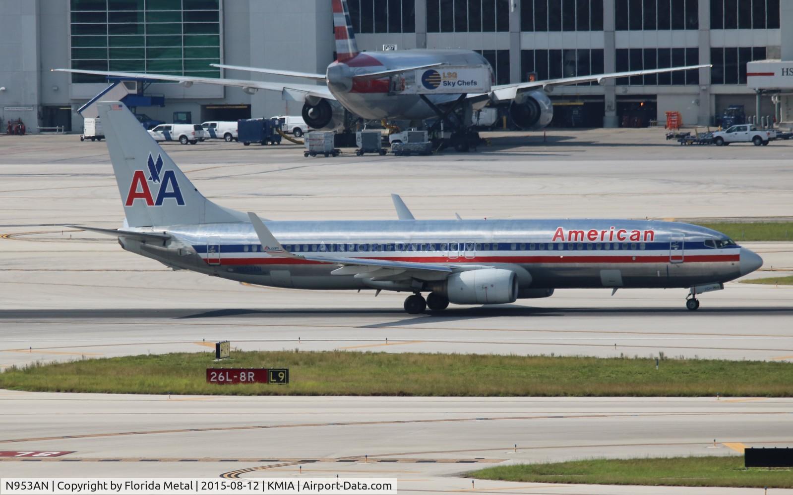 N953AN, 2001 Boeing 737-823 C/N 29539, MIA spotting 2015