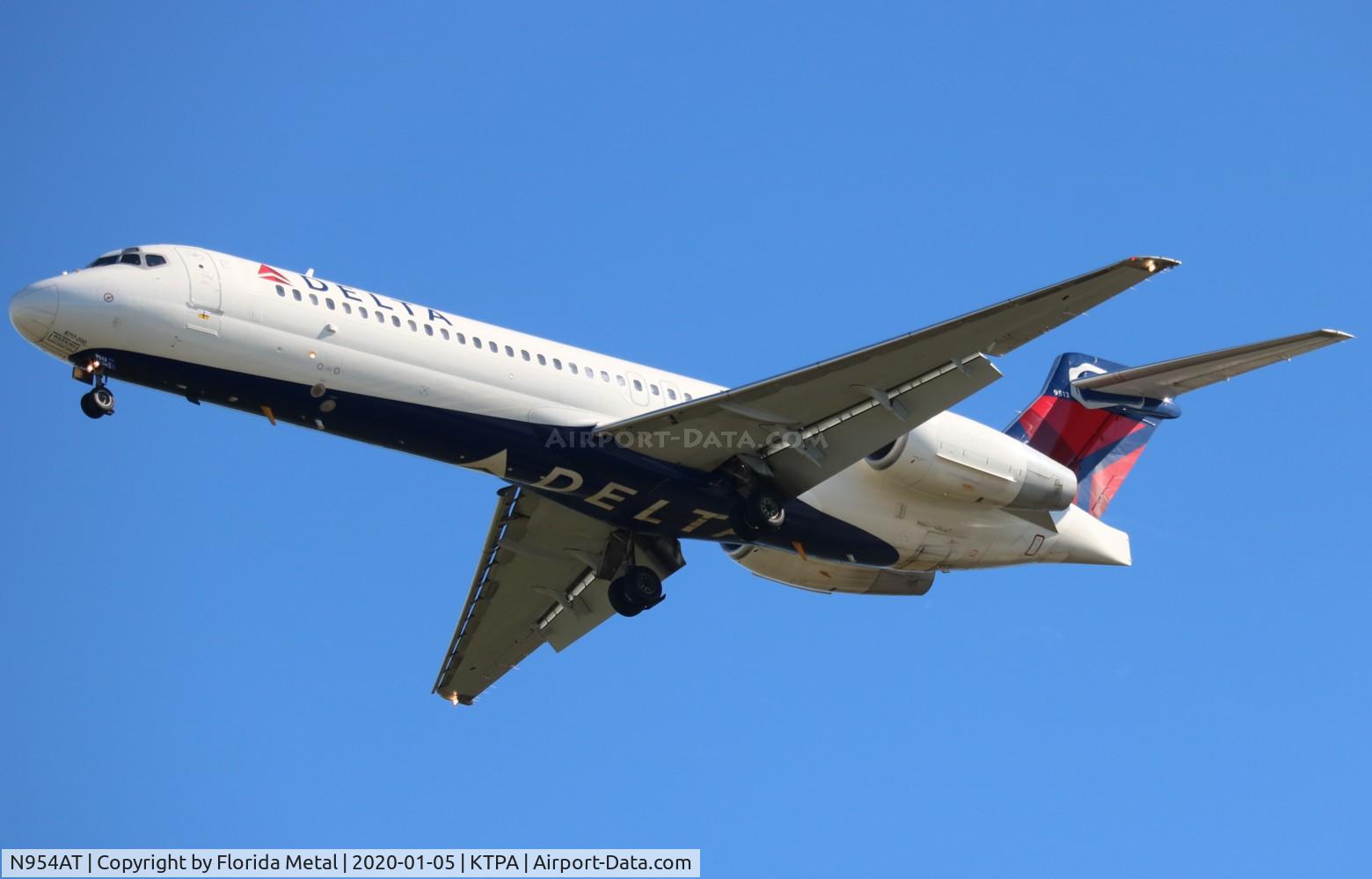 N954AT, 2000 Boeing 717-2BD C/N 55016, TPA spotting 2020