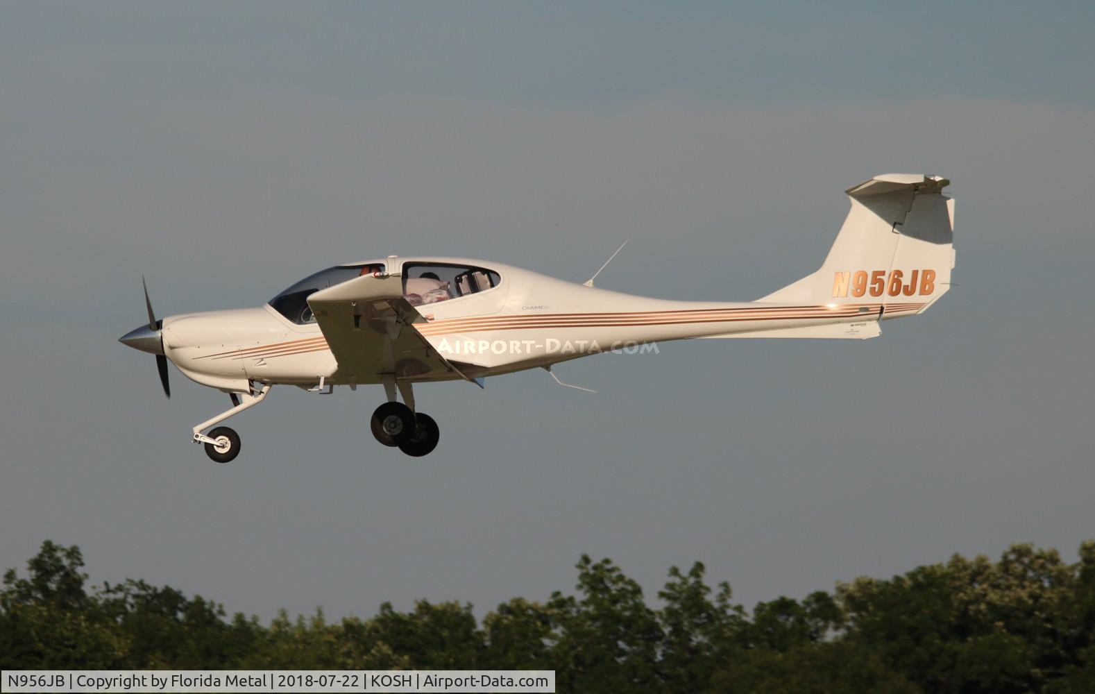 N956JB, 2004 Diamond DA-40 Diamond Star C/N 40.390, EAA OSH 2018