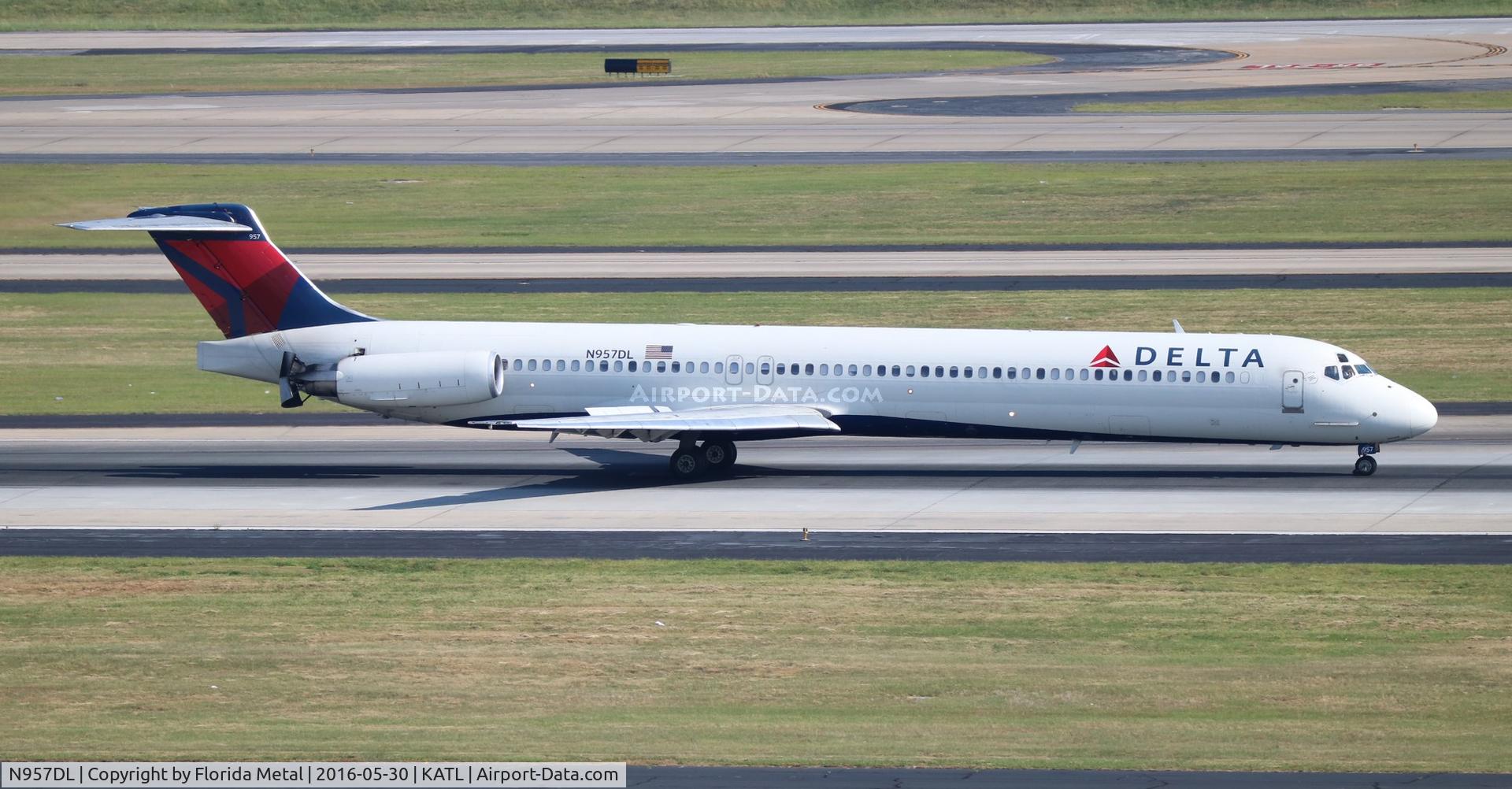 N957DL, 1990 McDonnell Douglas MD-88 C/N 49976, ATL spotting 2016