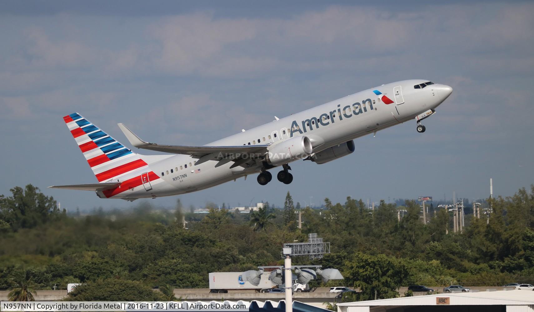 N957NN, 2014 Boeing 737-823 C/N 31202, FLL spotting 2016