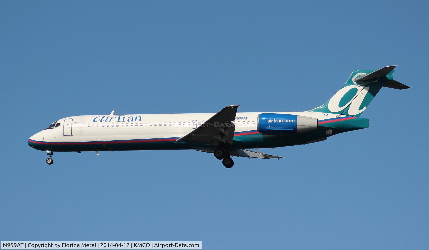 N959AT, 2001 Boeing 717-200 C/N 55021, MCO spotting 2014