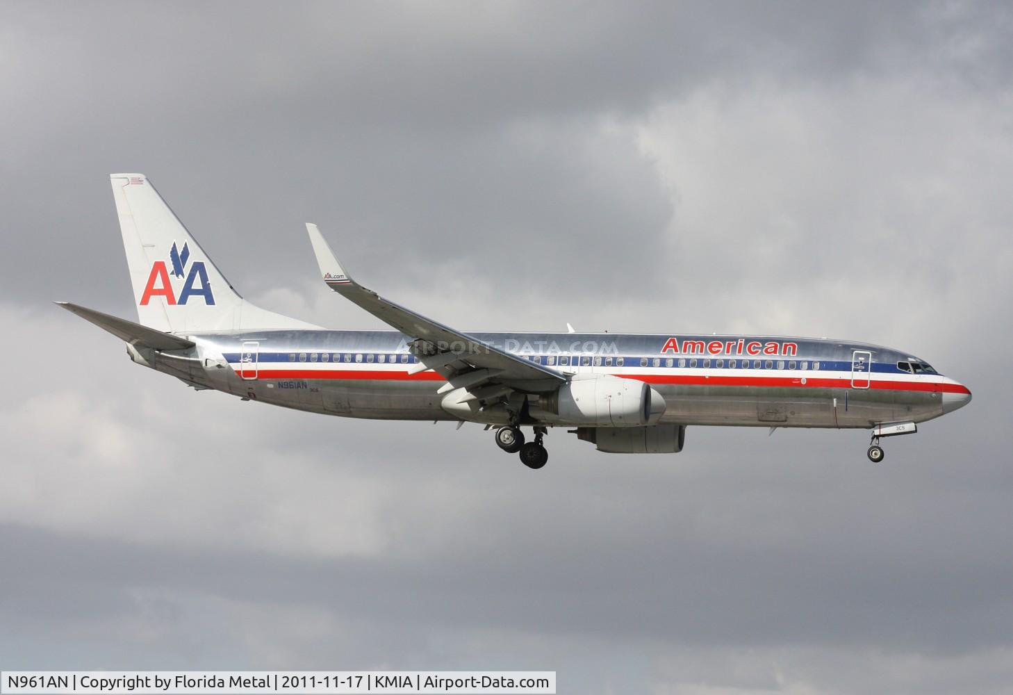 N961AN, 2001 Boeing 737-823 C/N 30092, MIA spotting 2011