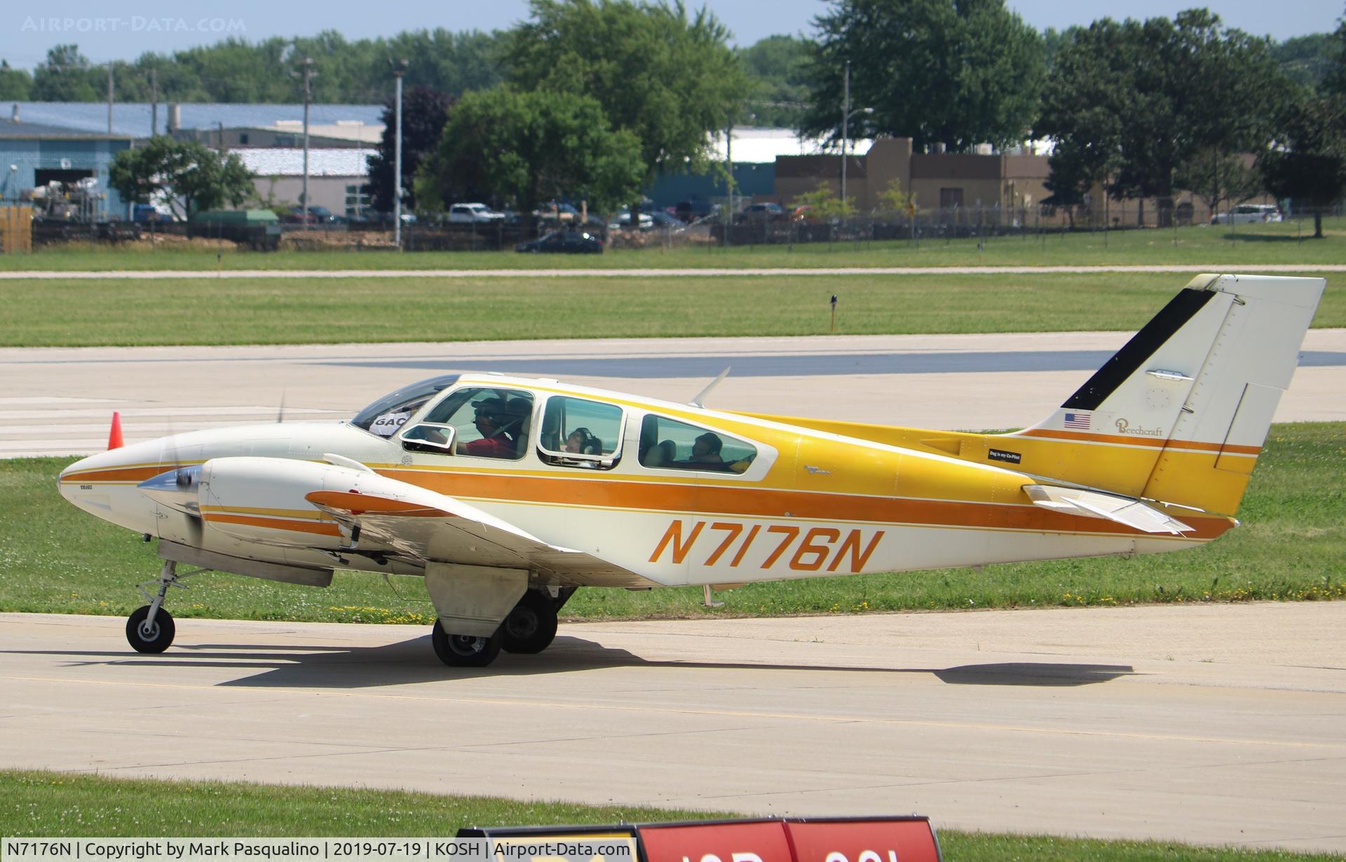 N7176N, 1968 Beech D55 Baron C/N TE-522, Beech D55