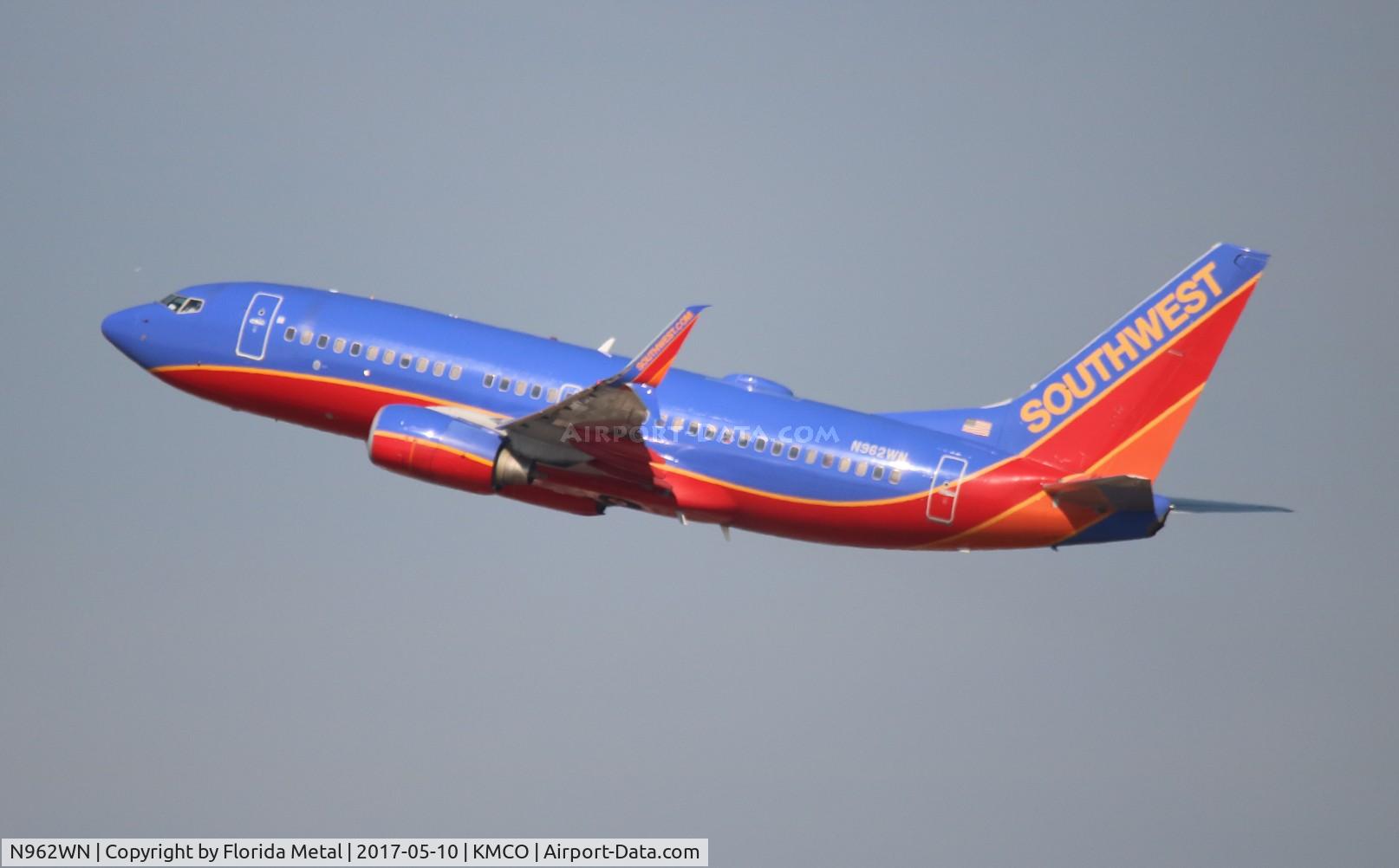 N962WN, 2011 Boeing 737-7H4 C/N 36963, MCO spotting 2017
