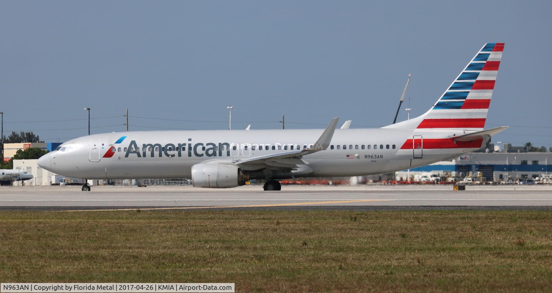N963AN, 2001 Boeing 737-823 C/N 29543, MIA spotting 2017