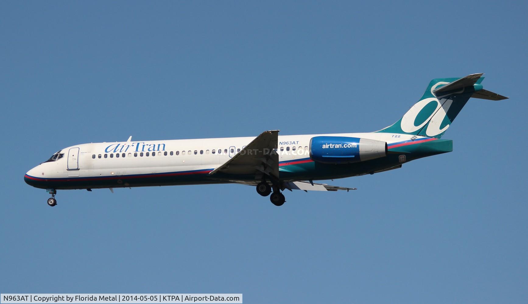N963AT, 2001 Boeing 717-200 C/N 55024, TPA spotting 2014