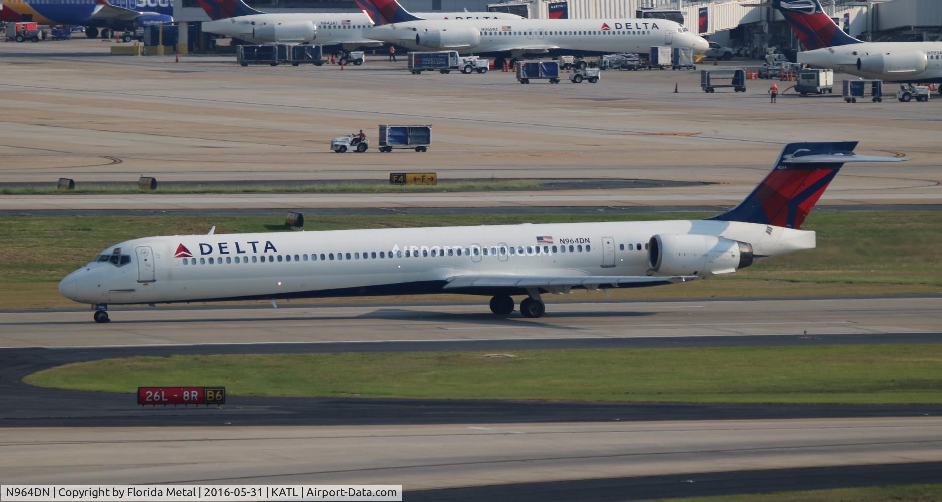 N964DN, McDonnell Douglas MD-90-30 C/N 60001, ATL Spotting 2016
