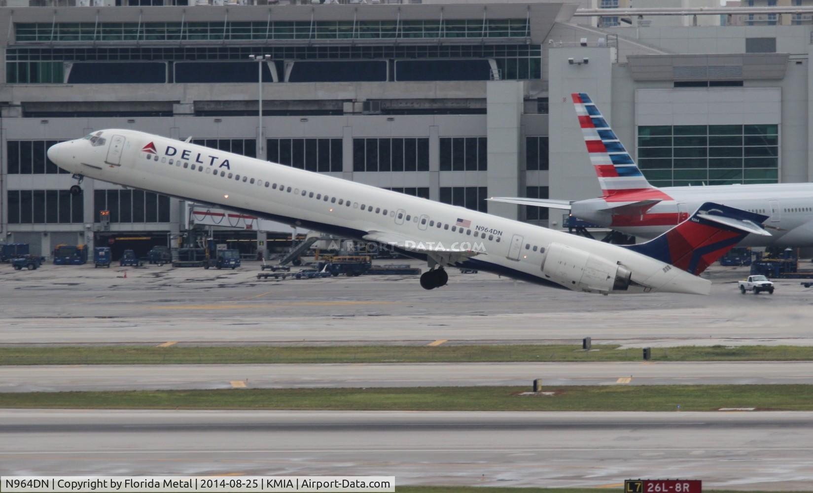 N964DN, McDonnell Douglas MD-90-30 C/N 60001, MIA spotting 2014