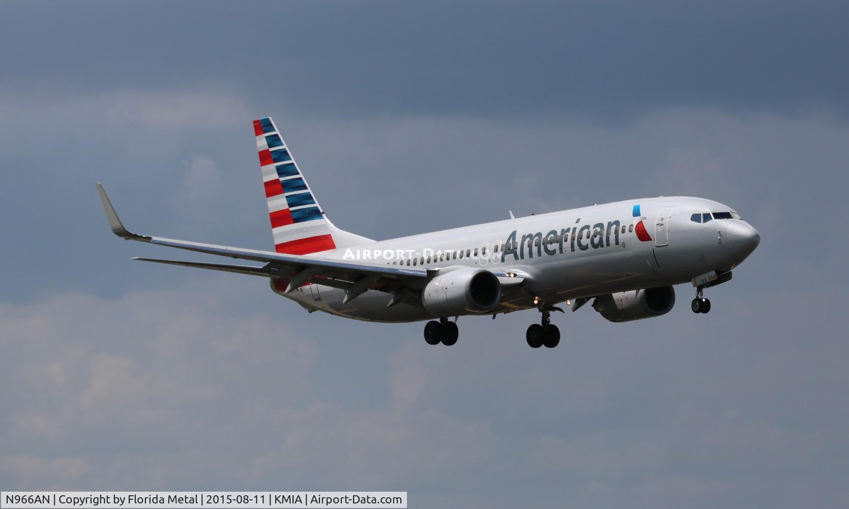 N966AN, 2001 Boeing 737-823 C/N 30094, MIA spotting 2015