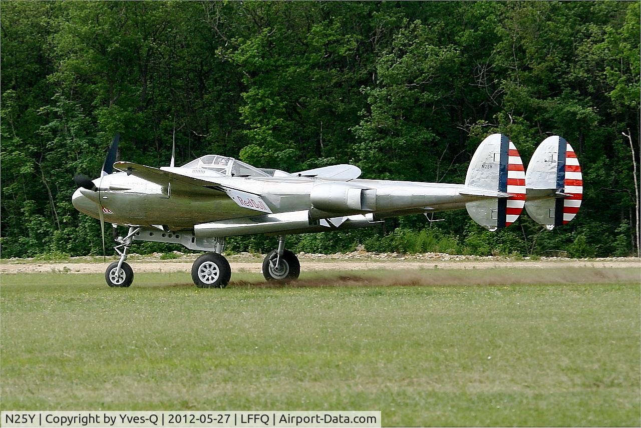 N25Y, 1944 Lockheed P-38L-5LO Lightning C/N AF44-53254, Lockheed P-38L Lightning, Landing, La Ferté-Alais Airfield (LFFQ) Air Show 2012