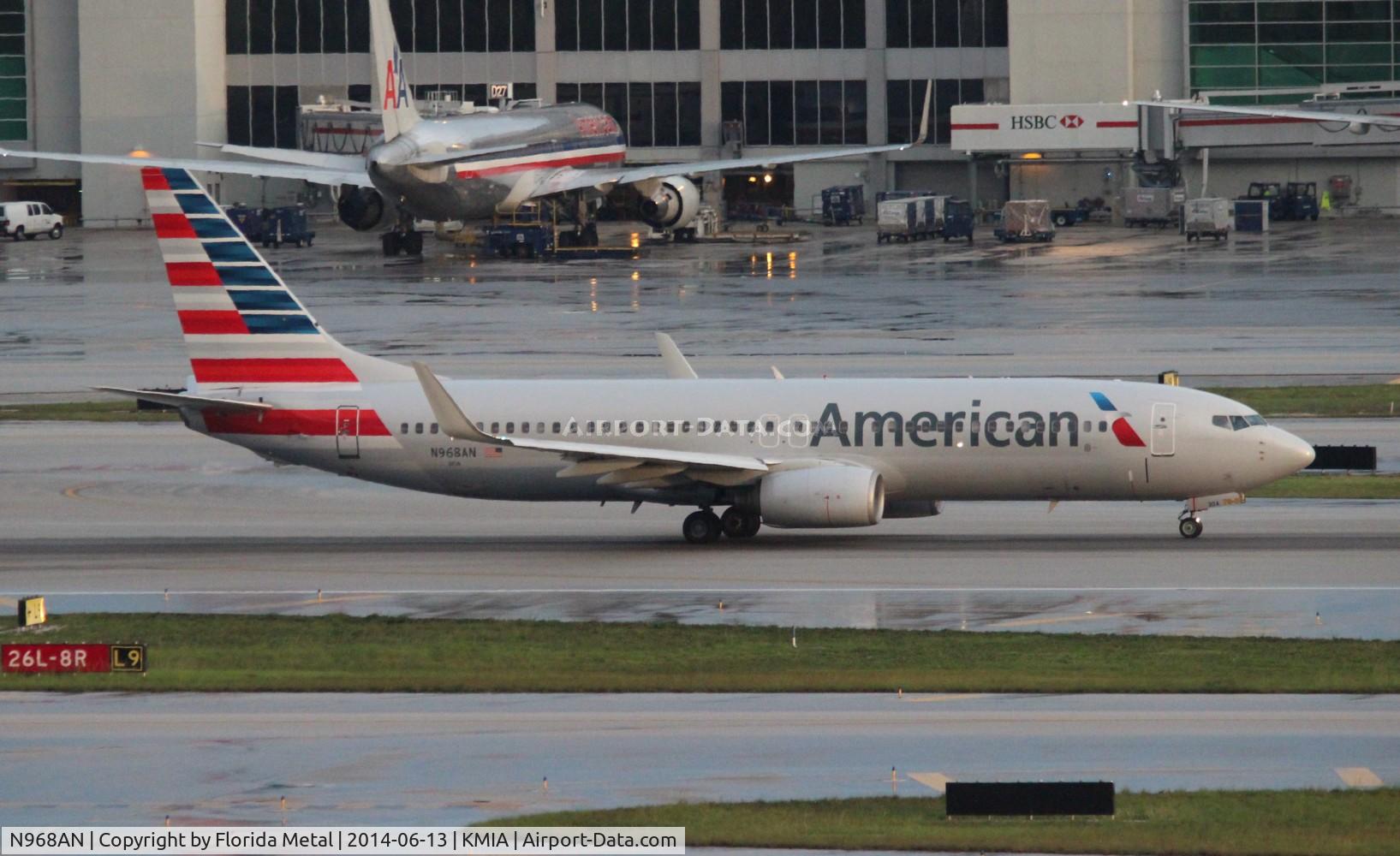 N968AN, 2001 Boeing 737-823 C/N 30095, MIA spotting 2014