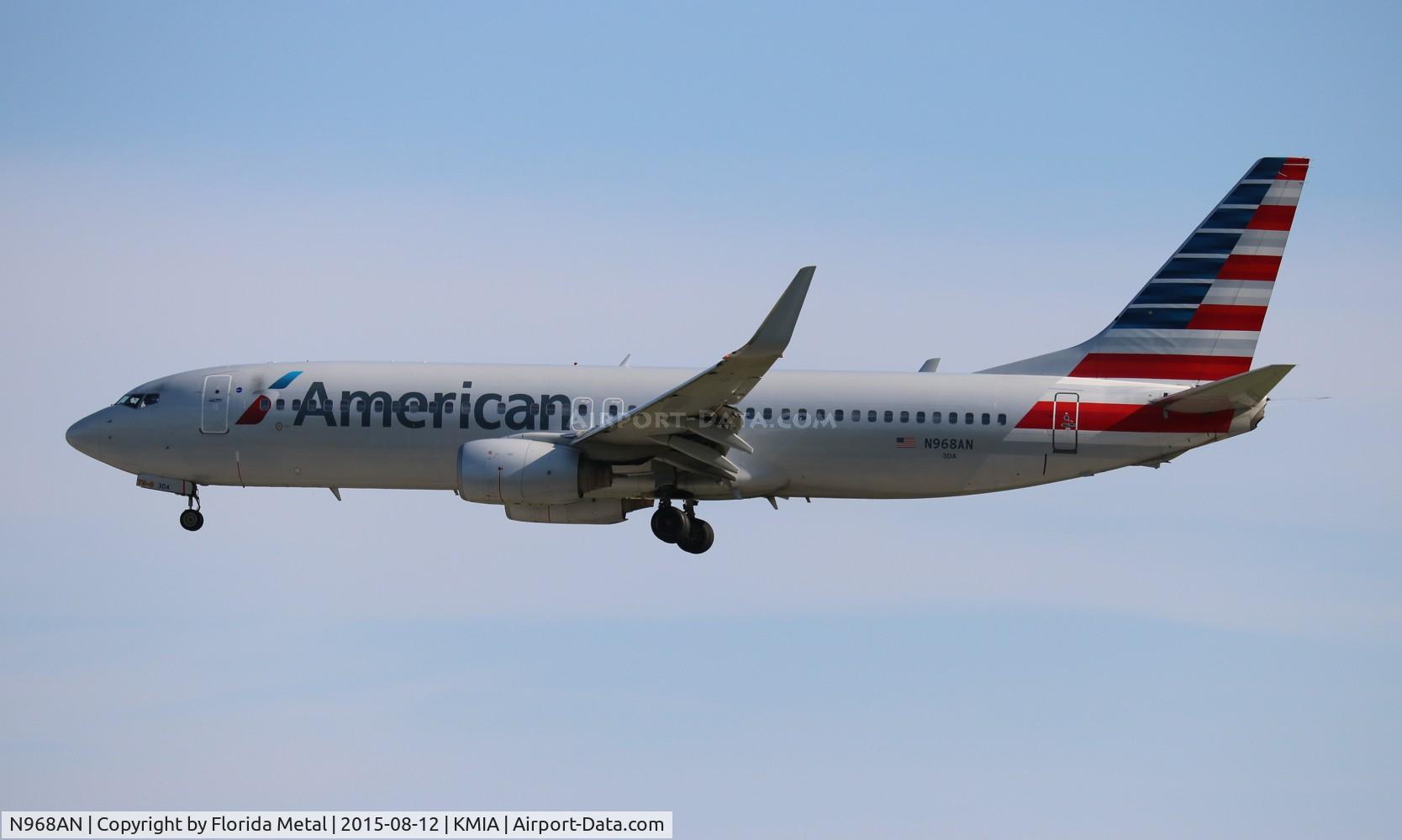 N968AN, 2001 Boeing 737-823 C/N 30095, MIA spotting 2015