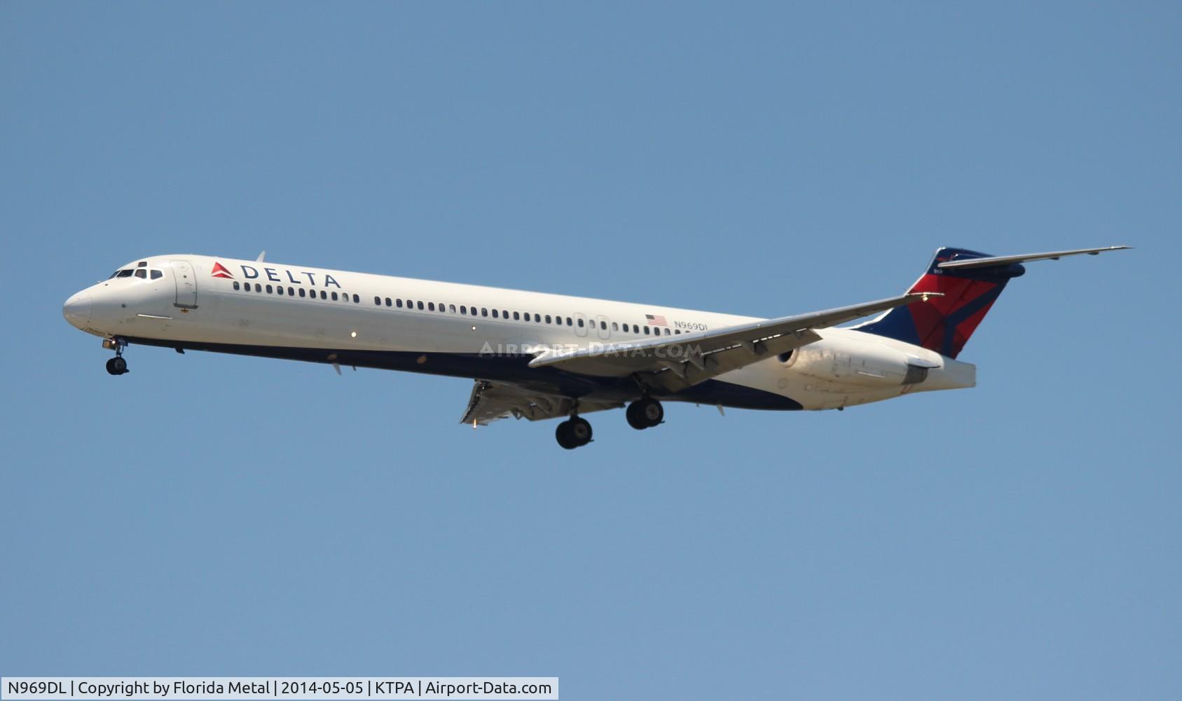 N969DL, 1990 McDonnell Douglas MD-88 C/N 53172, TPA spotting 2014