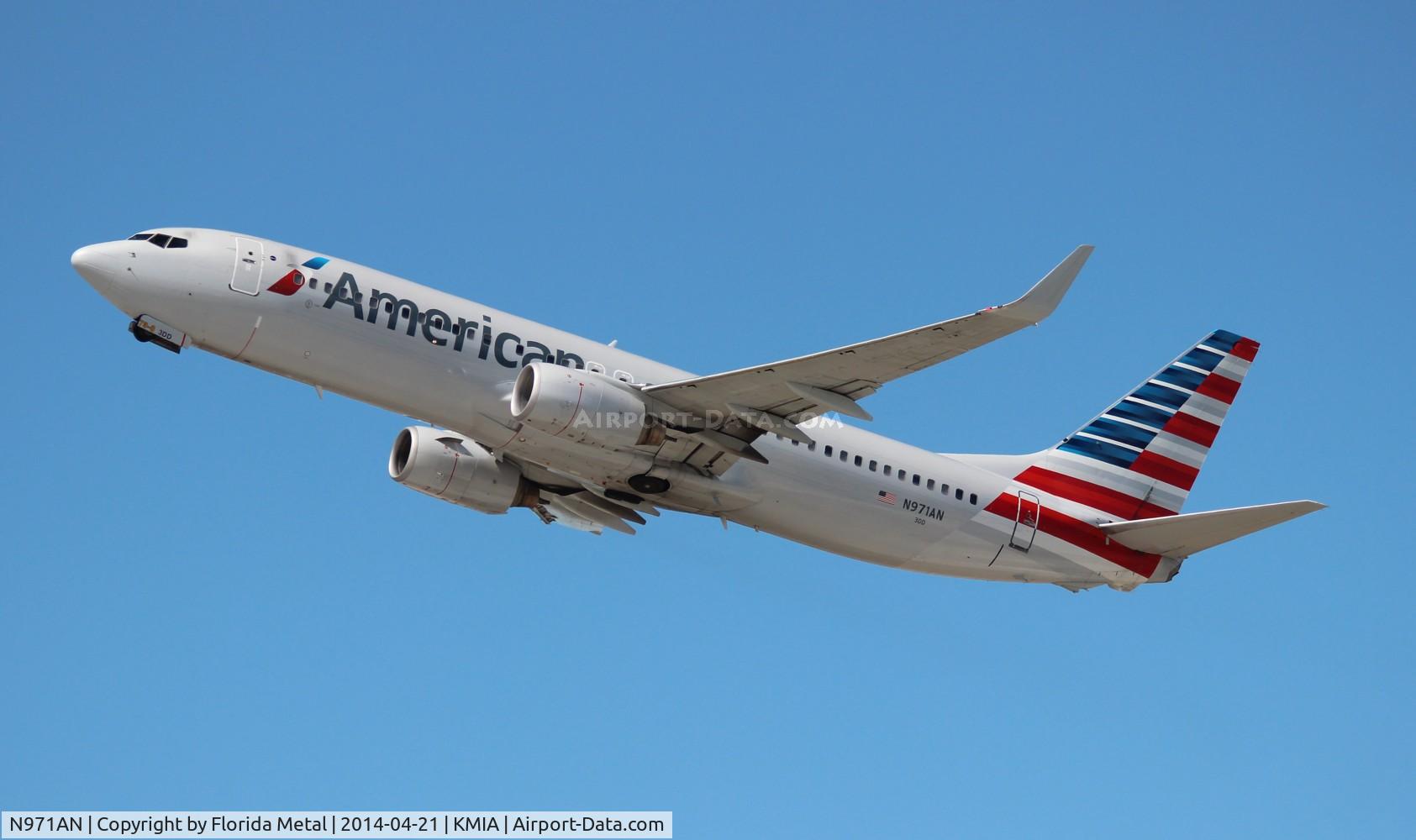 N971AN, 2001 Boeing 737-823 C/N 29547, MIA spotting 2014