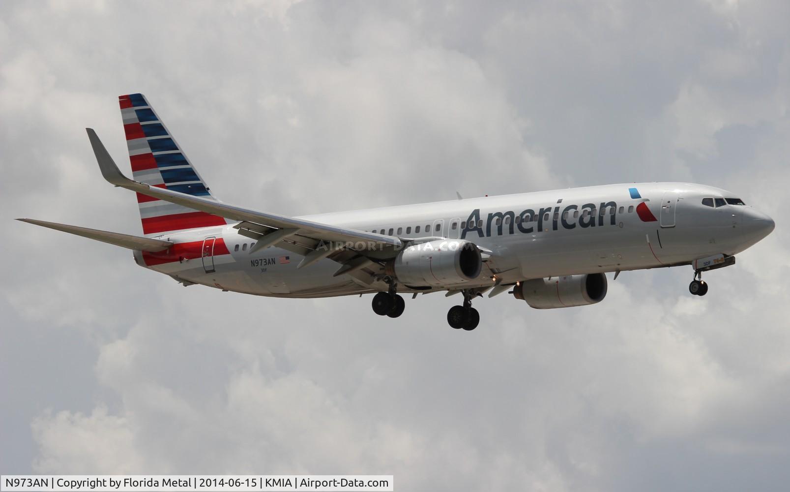 N973AN, 2001 Boeing 737-823 C/N 29548, MIA spotting 2014