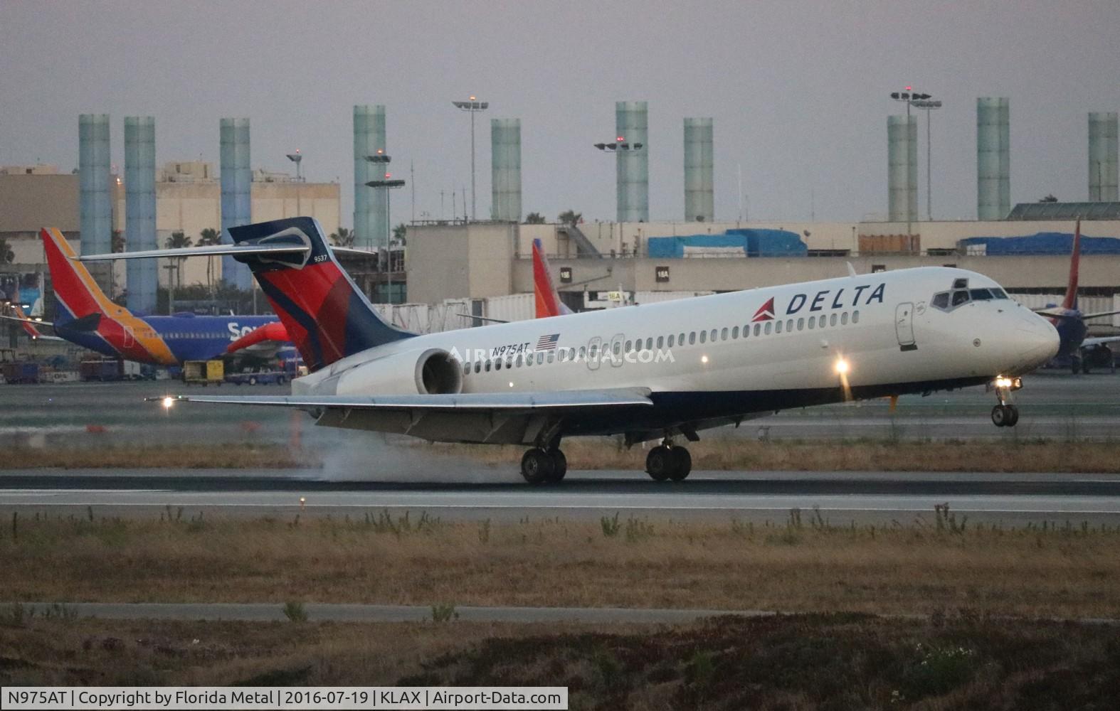 N975AT, 2002 Boeing 717-200 C/N 55035, LAX spotting 2016