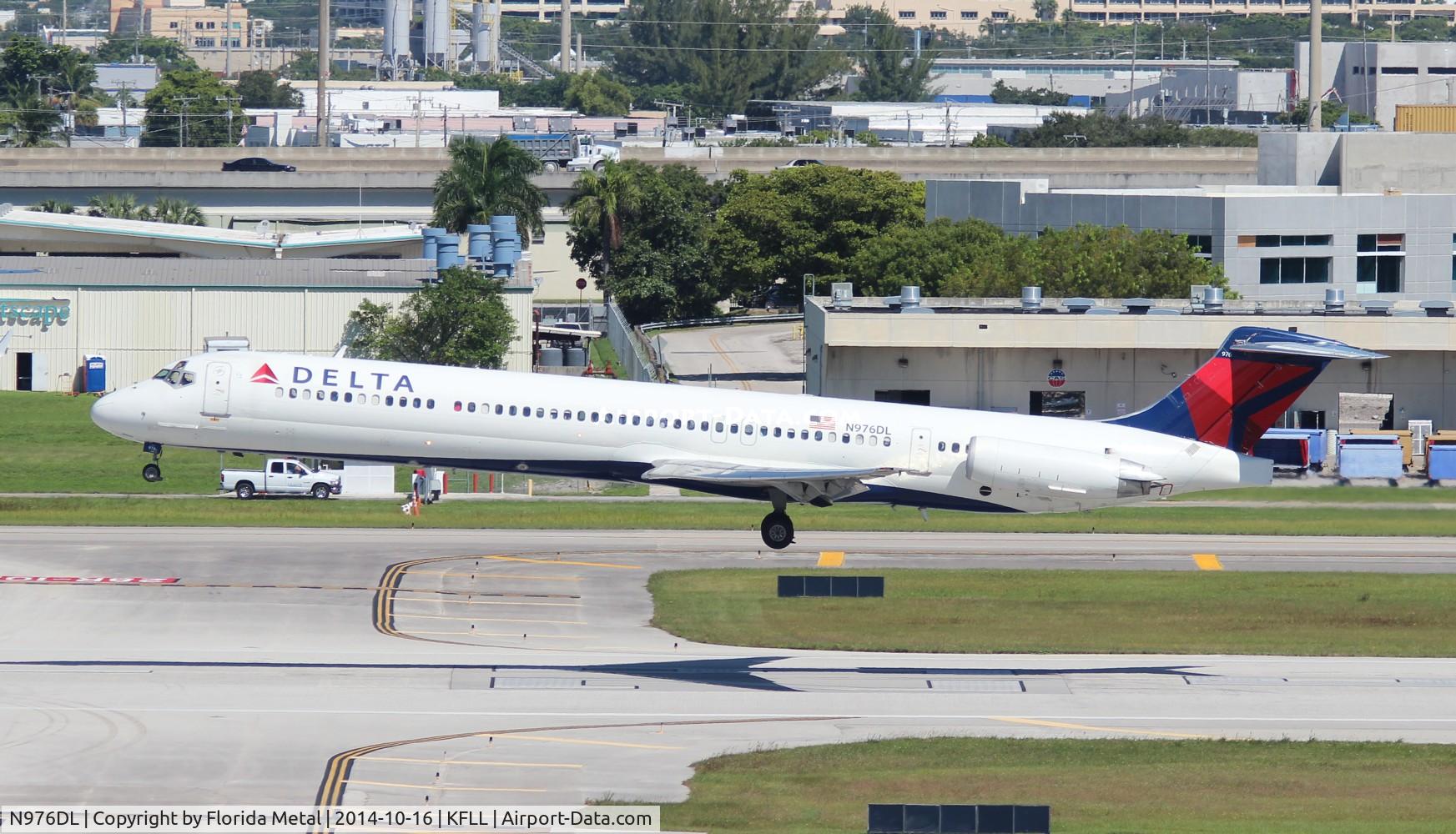 N976DL, 1991 McDonnell Douglas MD-88 C/N 53257, FLL spotting 2014