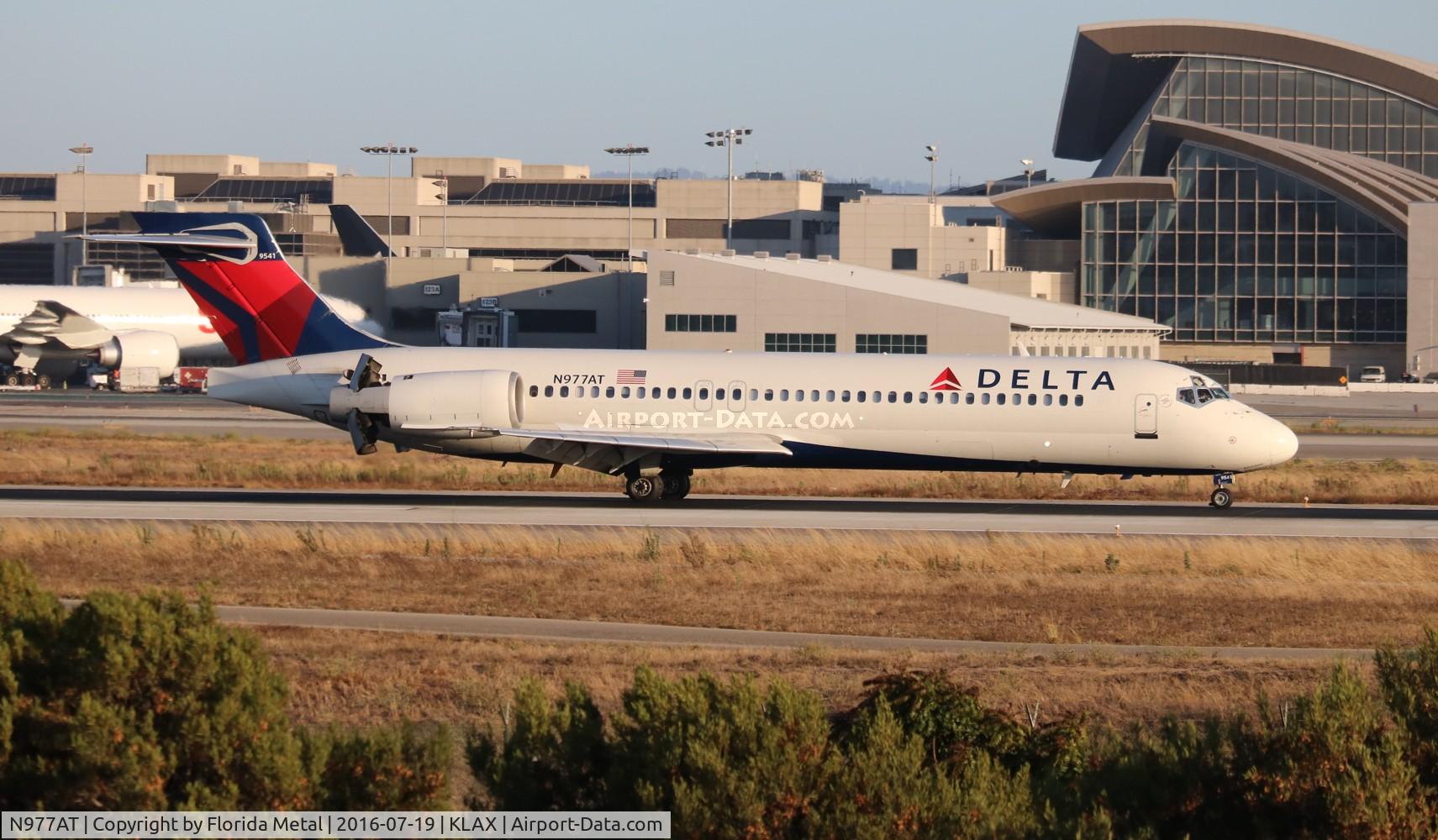 N977AT, 2002 Boeing 717-200 C/N 55036, LAX spotting 2016