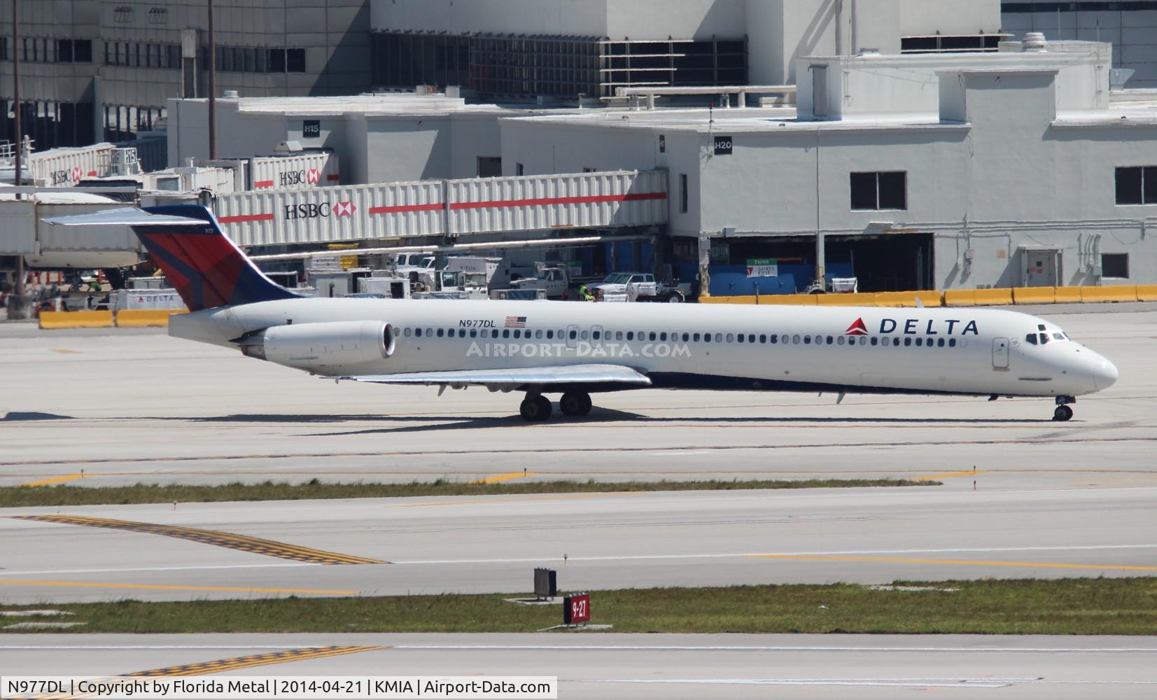 N977DL, 1991 McDonnell Douglas MD-88 C/N 53258, MIA spotting 2014