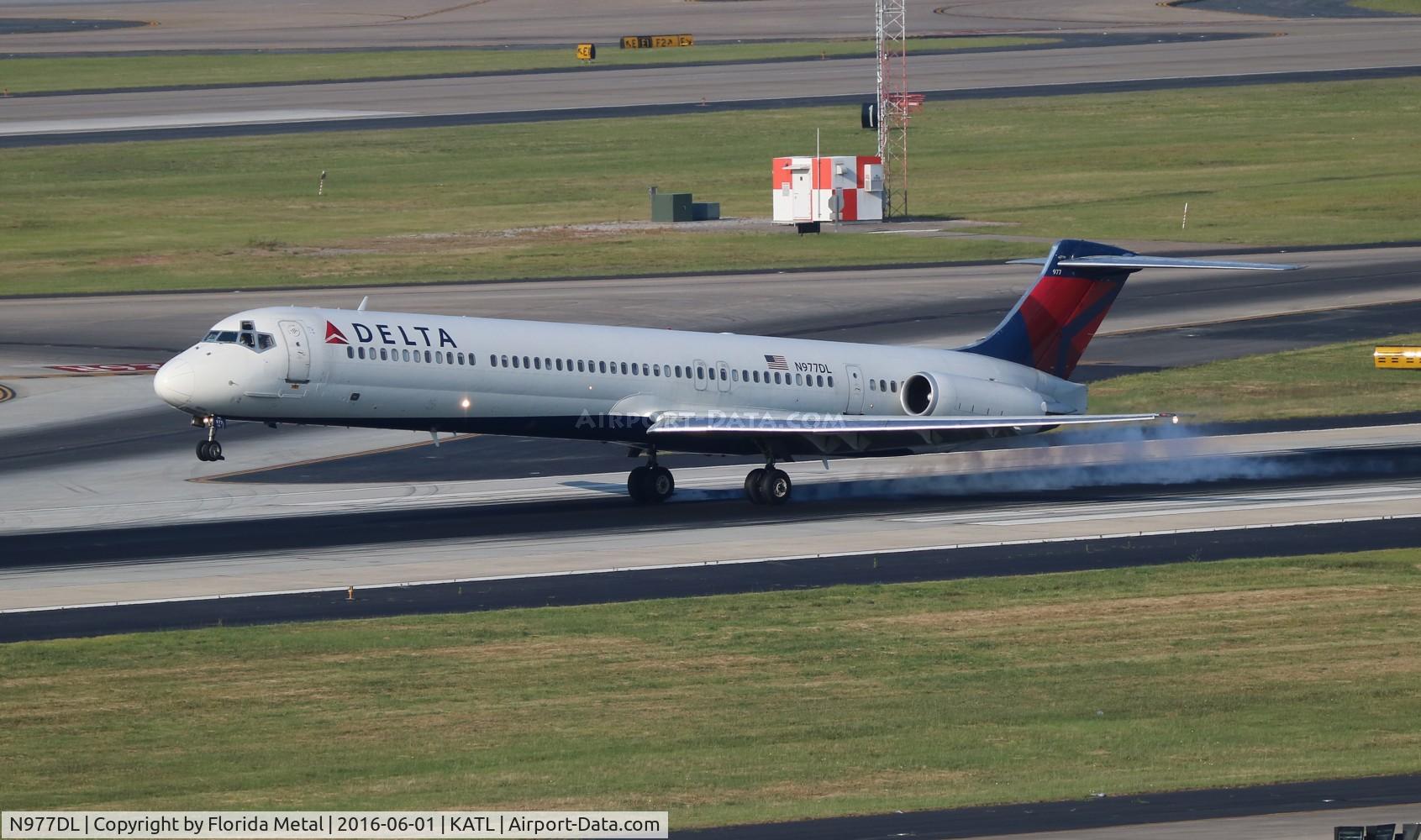 N977DL, 1991 McDonnell Douglas MD-88 C/N 53258, ATL spotting 2016