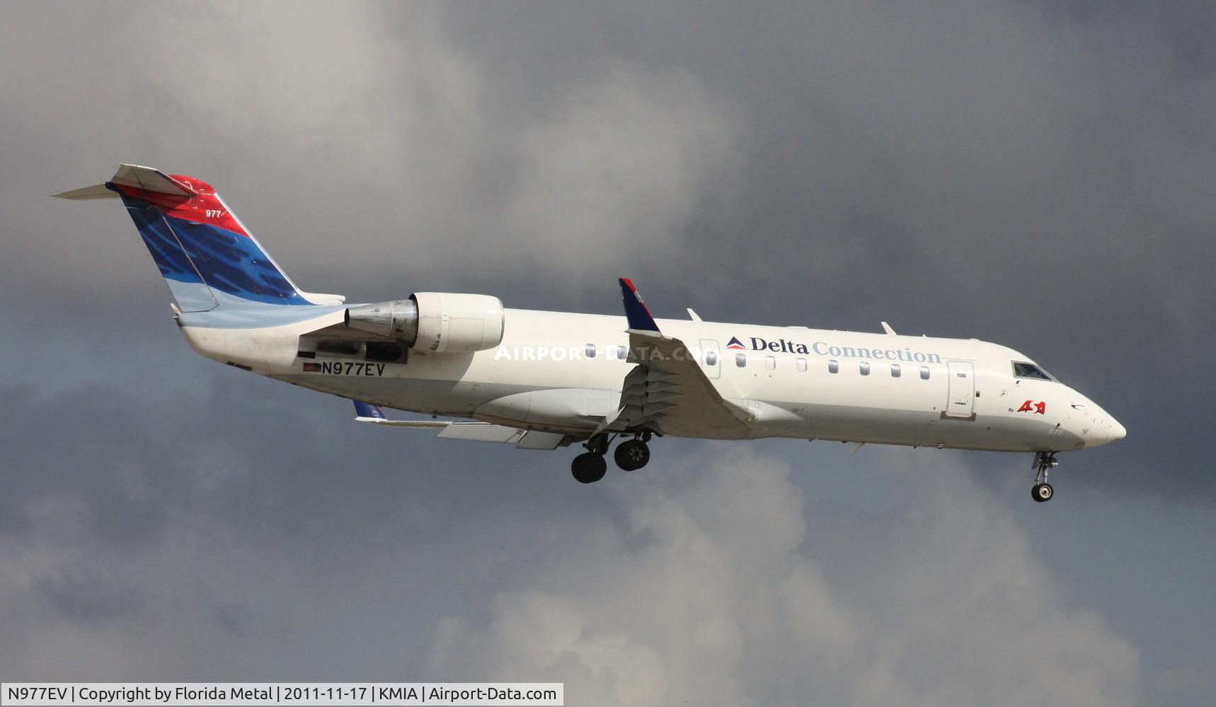 N977EV, 2002 Bombardier CRJ-200ER (CL-600-2B19) C/N 7720, MIA spotting 2011